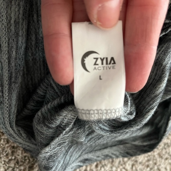Zyia Active infinity top - Picture 3 of 3